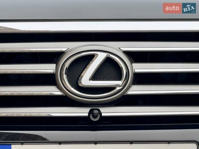 Чорний Лексус ЛХ, об'ємом двигуна 5.66 л та пробігом 162 тис. км за 43999 $, фото 9 на Automoto.ua