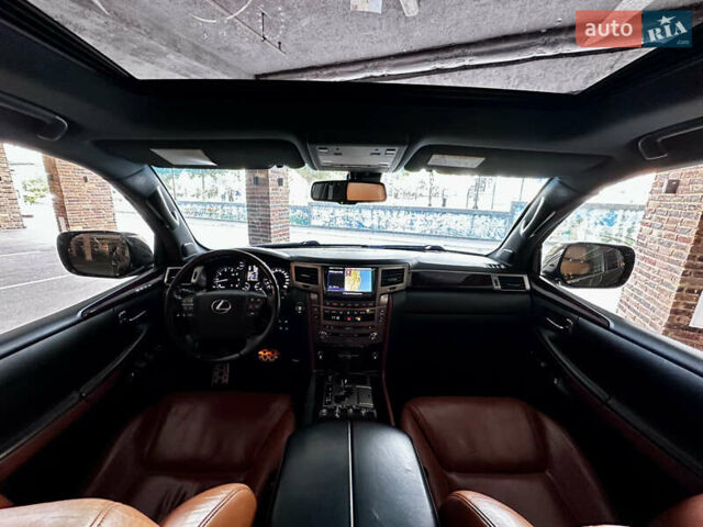 Черный Лексус ЛХ, объемом двигателя 5.66 л и пробегом 195 тыс. км за 41499 $, фото 12 на Automoto.ua
