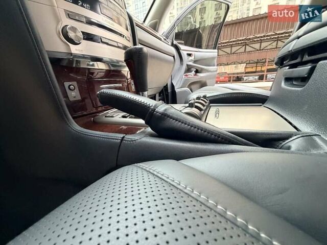 Чорний Лексус ЛХ, об'ємом двигуна 5.66 л та пробігом 162 тис. км за 43999 $, фото 60 на Automoto.ua