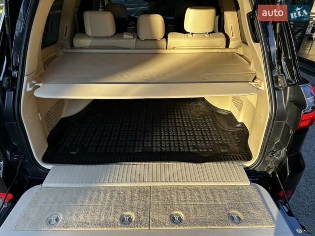 Черный Лексус ЛХ, объемом двигателя 5.66 л и пробегом 294 тыс. км за 59500 $, фото 49 на Automoto.ua