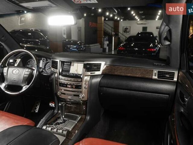 Лексус ЛХ 2015 у Одесі на Automoto.ua Чорний Лексус ЛХ, об'ємом двигуна 5.66 л та пробігом 199 тис. км за 41900 $, фото 23 на Automoto.ua