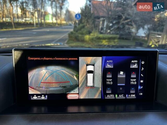 Черный Лексус ЛХ, объемом двигателя 5.66 л и пробегом 294 тыс. км за 59500 $, фото 37 на Automoto.ua