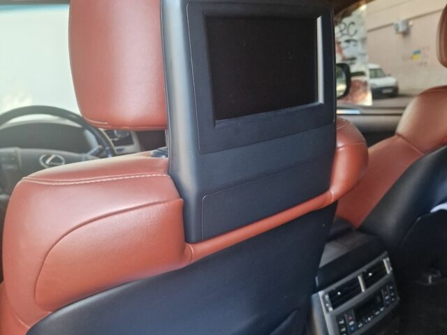 Лексус ЛХ 2015 у Одесі на Automoto.ua Чорний Лексус ЛХ, об'ємом двигуна 5.7 л та пробігом 190 тис. км за 40999 $, фото 4 на Automoto.ua