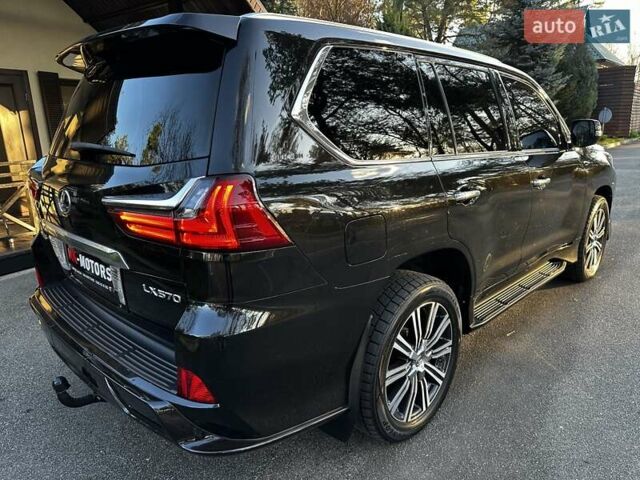 Черный Лексус ЛХ, объемом двигателя 5.66 л и пробегом 294 тыс. км за 59500 $, фото 18 на Automoto.ua