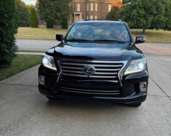 Лексус ЛХ 2015 у Львові на Automoto.ua Чорний Лексус ЛХ, об'ємом двигуна 5.7 л та пробігом 145 тис. км за 19900 $, фото 1 на Automoto.ua