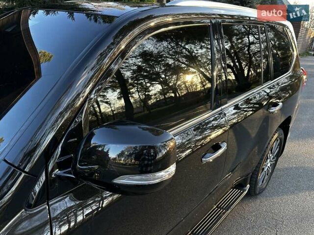 Черный Лексус ЛХ, объемом двигателя 5.66 л и пробегом 294 тыс. км за 59500 $, фото 25 на Automoto.ua