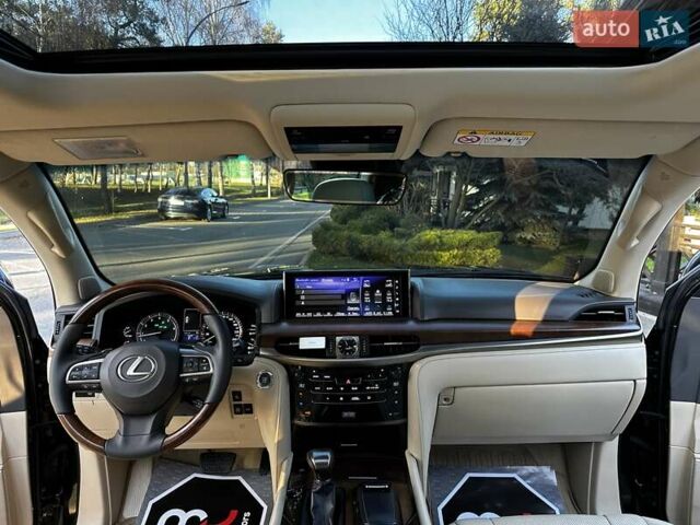 Черный Лексус ЛХ, объемом двигателя 5.66 л и пробегом 294 тыс. км за 59500 $, фото 44 на Automoto.ua