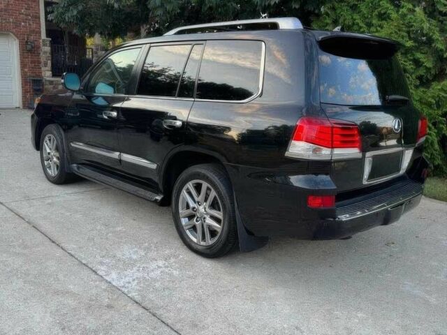 Черный Лексус ЛХ, объемом двигателя 5.7 л и пробегом 80 тыс. км за 20000 $, фото 4 на Automoto.ua