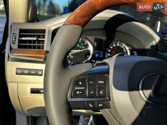 Черный Лексус ЛХ, объемом двигателя 5.66 л и пробегом 294 тыс. км за 59500 $, фото 35 на Automoto.ua