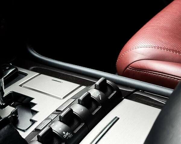 Лексус ЛХ 2015 у Дніпро (Дніпропетровську) на Automoto.ua Чорний Лексус ЛХ, об'ємом двигуна 5.66 л та пробігом 224 тис. км за 39500 $, фото 6 на Automoto.ua