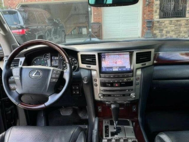 Черный Лексус ЛХ, объемом двигателя 5.7 л и пробегом 80 тыс. км за 20000 $, фото 8 на Automoto.ua