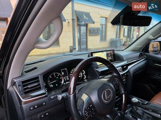 Черный Лексус ЛХ, объемом двигателя 4.46 л и пробегом 200 тыс. км за 53000 $, фото 13 на Automoto.ua