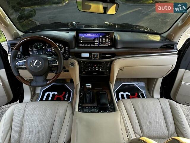 Черный Лексус ЛХ, объемом двигателя 5.66 л и пробегом 294 тыс. км за 59500 $, фото 54 на Automoto.ua