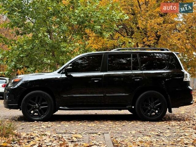Лексус ЛХ 2015 у Дніпро (Дніпропетровську) на Automoto.ua Чорний Лексус ЛХ, об'ємом двигуна 5.66 л та пробігом 224 тис. км за 39500 $, фото 17 на Automoto.ua