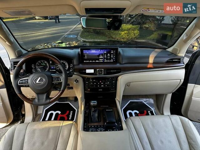 Черный Лексус ЛХ, объемом двигателя 5.66 л и пробегом 294 тыс. км за 59500 $, фото 32 на Automoto.ua