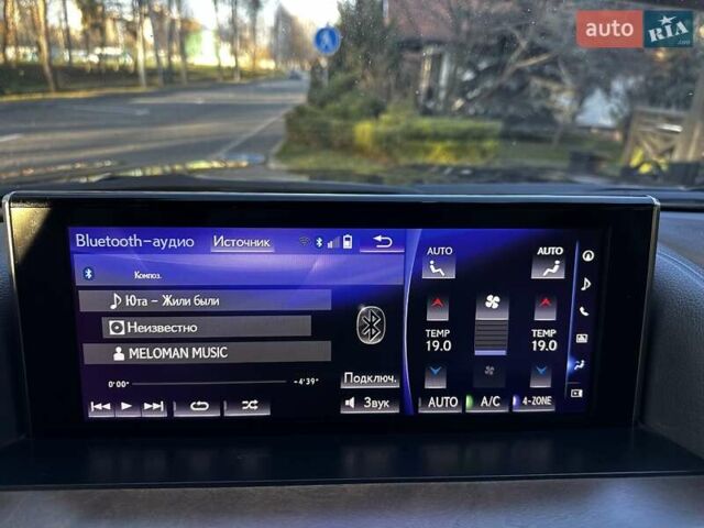 Черный Лексус ЛХ, объемом двигателя 5.66 л и пробегом 294 тыс. км за 59500 $, фото 36 на Automoto.ua