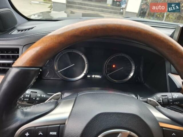 Черный Лексус ЛХ, объемом двигателя 4.46 л и пробегом 187 тыс. км за 65000 $, фото 12 на Automoto.ua