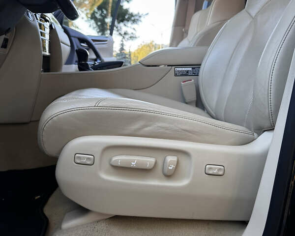 Чорний Лексус ЛХ, об'ємом двигуна 5.66 л та пробігом 79 тис. км за 67000 $, фото 38 на Automoto.ua