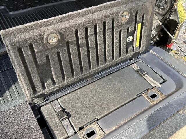 Чорний Лексус ЛХ, об'ємом двигуна 0 л та пробігом 157 тис. км за 63000 $, фото 7 на Automoto.ua