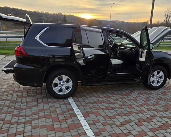 Чорний Лексус ЛХ, об'ємом двигуна 4.46 л та пробігом 312 тис. км за 55500 $, фото 4 на Automoto.ua