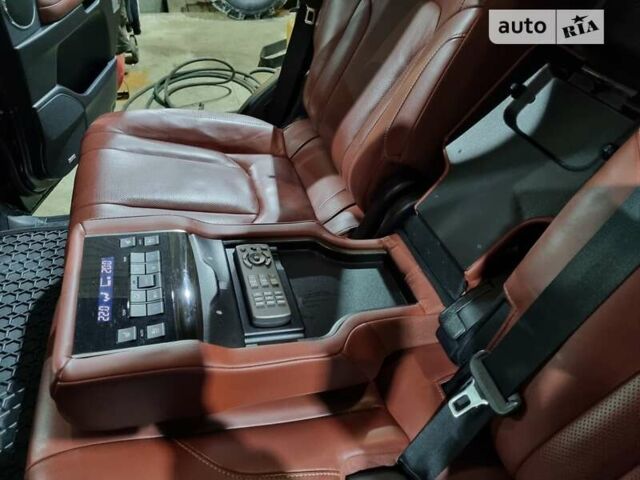 Черный Лексус ЛХ, объемом двигателя 5.66 л и пробегом 156 тыс. км за 67000 $, фото 51 на Automoto.ua