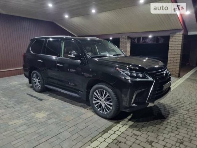 Черный Лексус ЛХ, объемом двигателя 5.66 л и пробегом 156 тыс. км за 67000 $, фото 34 на Automoto.ua