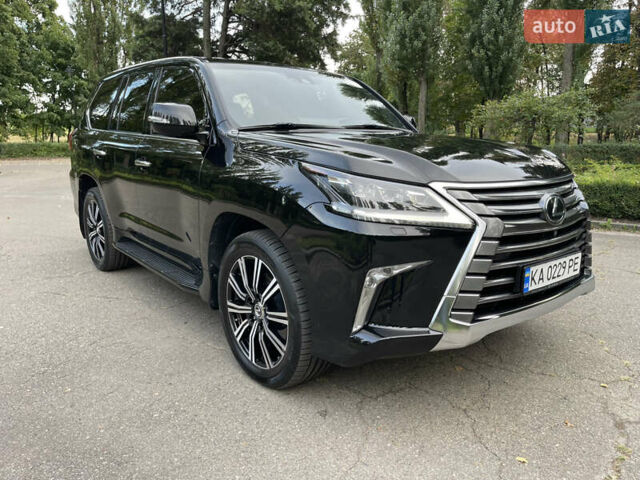 Черный Лексус ЛХ, объемом двигателя 4.46 л и пробегом 158 тыс. км за 59700 $, фото 12 на Automoto.ua