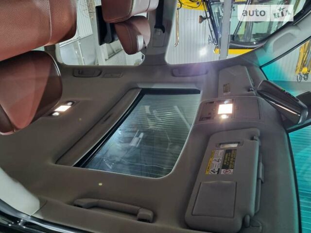 Черный Лексус ЛХ, объемом двигателя 5.66 л и пробегом 156 тыс. км за 67000 $, фото 54 на Automoto.ua