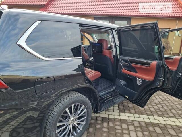 Черный Лексус ЛХ, объемом двигателя 5.66 л и пробегом 156 тыс. км за 67000 $, фото 10 на Automoto.ua