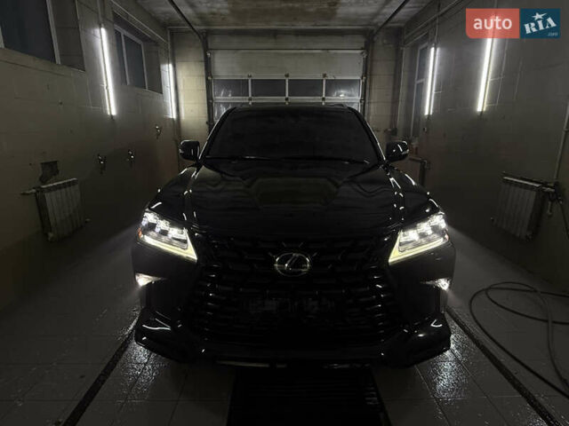 Черный Лексус ЛХ, объемом двигателя 5.66 л и пробегом 82 тыс. км за 58000 $, фото 3 на Automoto.ua