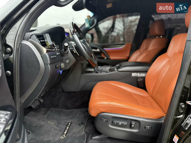 Чорний Лексус ЛХ, об'ємом двигуна 5.7 л та пробігом 161 тис. км за 67000 $, фото 20 на Automoto.ua