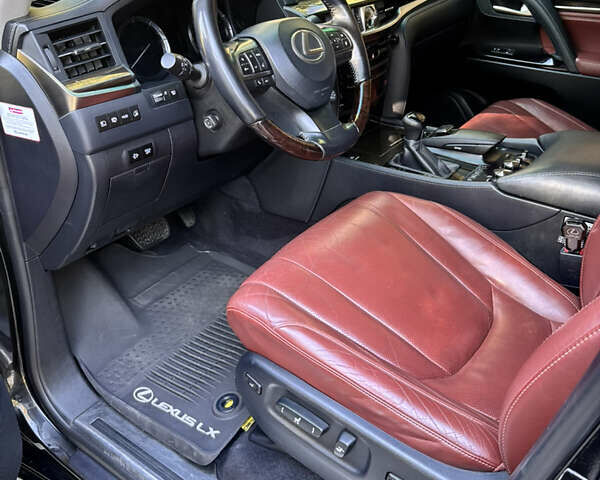 Чорний Лексус ЛХ, об'ємом двигуна 4.5 л та пробігом 175 тис. км за 63000 $, фото 11 на Automoto.ua