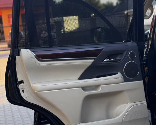 Чорний Лексус ЛХ, об'ємом двигуна 5.66 л та пробігом 79 тис. км за 67000 $, фото 23 на Automoto.ua