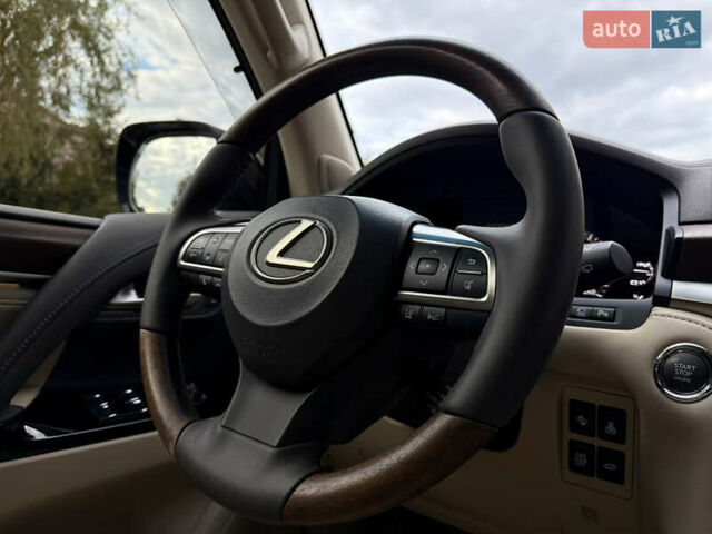 Черный Лексус ЛХ, объемом двигателя 4.5 л и пробегом 230 тыс. км за 55900 $, фото 110 на Automoto.ua