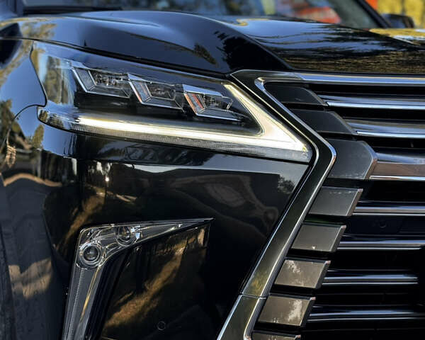 Чорний Лексус ЛХ, об'ємом двигуна 5.66 л та пробігом 79 тис. км за 67000 $, фото 14 на Automoto.ua
