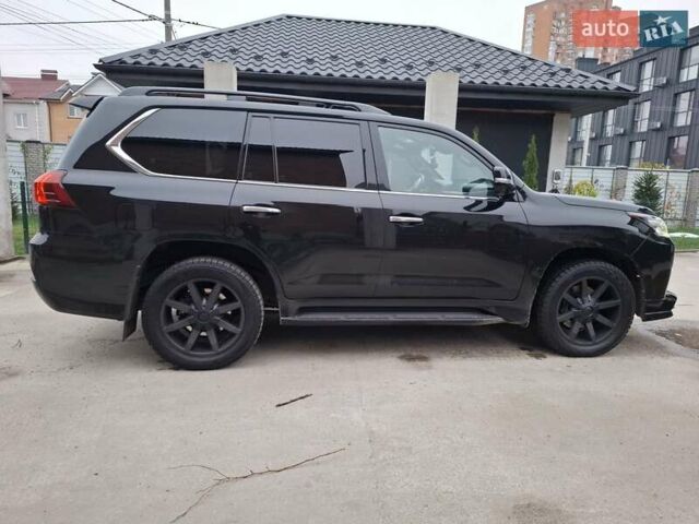 Черный Лексус ЛХ, объемом двигателя 4.46 л и пробегом 187 тыс. км за 65000 $, фото 4 на Automoto.ua