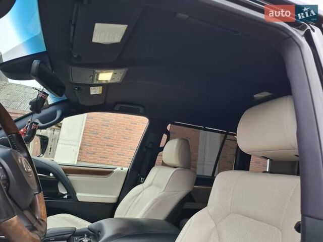 Черный Лексус ЛХ, объемом двигателя 4.46 л и пробегом 187 тыс. км за 65000 $, фото 10 на Automoto.ua