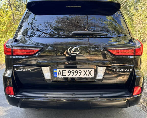 Чорний Лексус ЛХ, об'ємом двигуна 4.5 л та пробігом 175 тис. км за 63000 $, фото 4 на Automoto.ua
