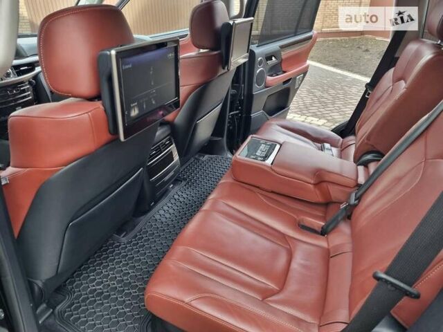 Черный Лексус ЛХ, объемом двигателя 5.66 л и пробегом 156 тыс. км за 67000 $, фото 15 на Automoto.ua