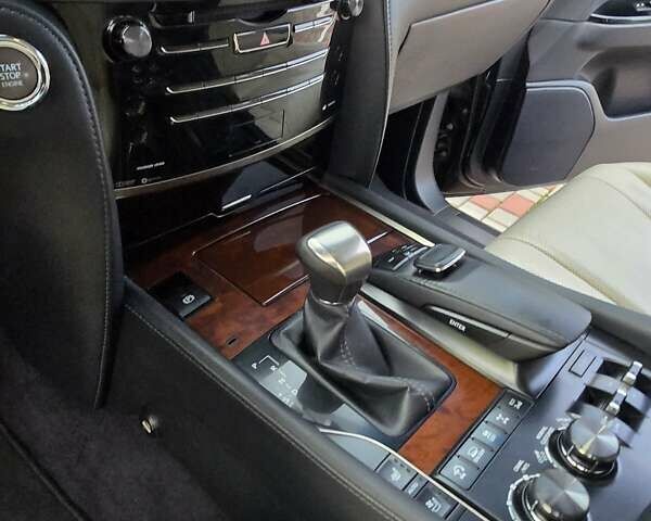 Чорний Лексус ЛХ, об'ємом двигуна 4.46 л та пробігом 312 тис. км за 55500 $, фото 9 на Automoto.ua