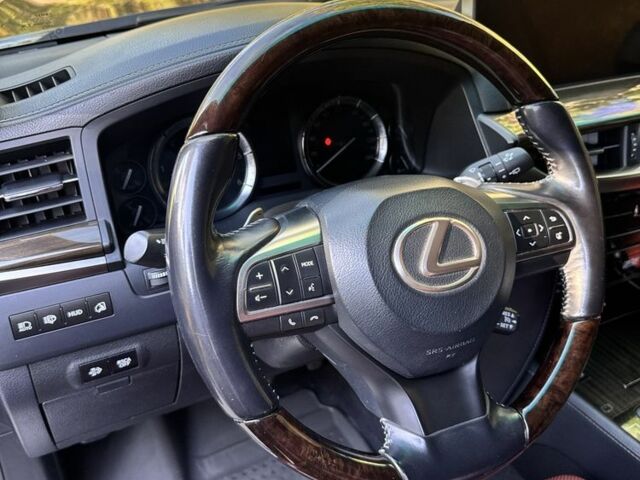 Чорний Лексус ЛХ, об'ємом двигуна 0 л та пробігом 157 тис. км за 63000 $, фото 5 на Automoto.ua