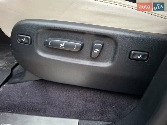 Черный Лексус ЛХ, объемом двигателя 4.46 л и пробегом 187 тыс. км за 65000 $, фото 15 на Automoto.ua