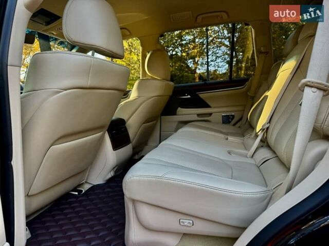 Черный Лексус ЛХ, объемом двигателя 4.46 л и пробегом 120 тыс. км за 68000 $, фото 18 на Automoto.ua