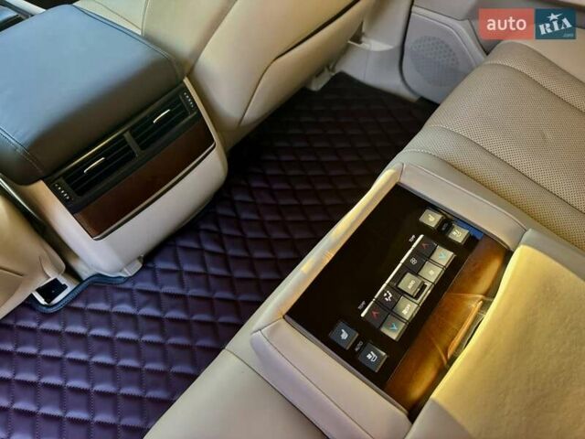 Черный Лексус ЛХ, объемом двигателя 4.46 л и пробегом 120 тыс. км за 68000 $, фото 21 на Automoto.ua