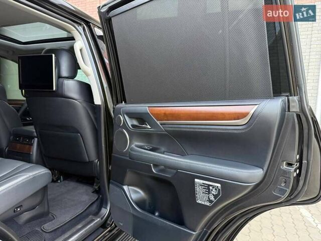 Черный Лексус ЛХ, объемом двигателя 5.66 л и пробегом 142 тыс. км за 60500 $, фото 64 на Automoto.ua