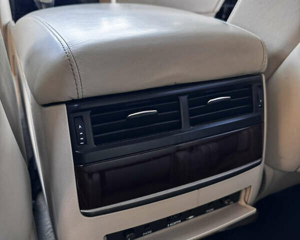 Чорний Лексус ЛХ, об'ємом двигуна 5.66 л та пробігом 79 тис. км за 67000 $, фото 28 на Automoto.ua