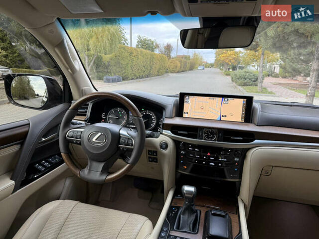 Черный Лексус ЛХ, объемом двигателя 4.5 л и пробегом 230 тыс. км за 55900 $, фото 104 на Automoto.ua