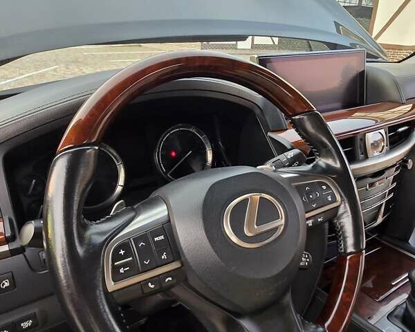 Чорний Лексус ЛХ, об'ємом двигуна 4.46 л та пробігом 312 тис. км за 55500 $, фото 3 на Automoto.ua