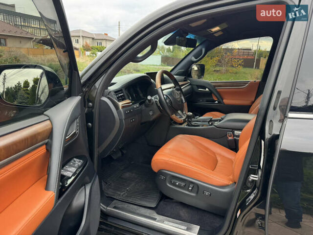 Чорний Лексус ЛХ, об'ємом двигуна 4.46 л та пробігом 195 тис. км за 59500 $, фото 7 на Automoto.ua