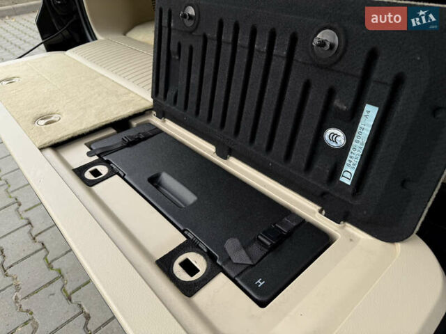 Черный Лексус ЛХ, объемом двигателя 4.5 л и пробегом 230 тыс. км за 55900 $, фото 91 на Automoto.ua